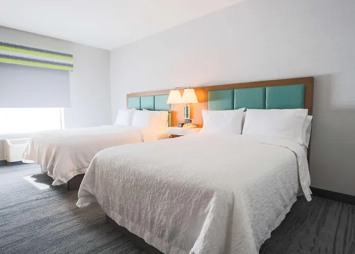 Hampton Inn & Suites Bay City